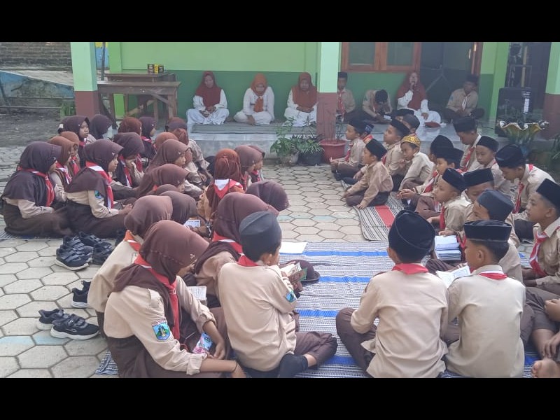 JUM'AT MENGAJI