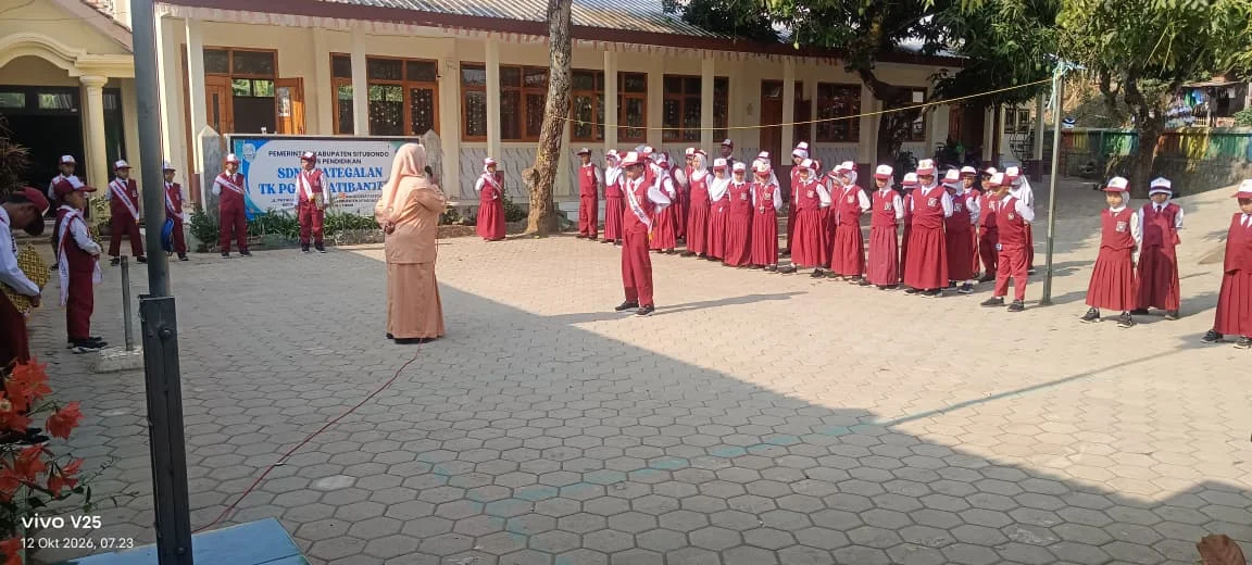 UPACARA BENDERA HARI SENIN